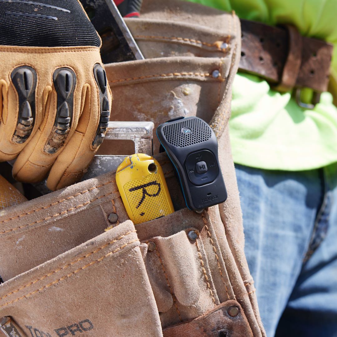 Photo of a 39g attached to a construction utility belt.
